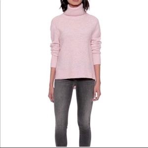 NWT Banana Republic Air Yarn Turtleneck Sweater XS